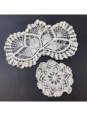 Set Of 2 Vintage Handmade Beige Floral Lace Doilies